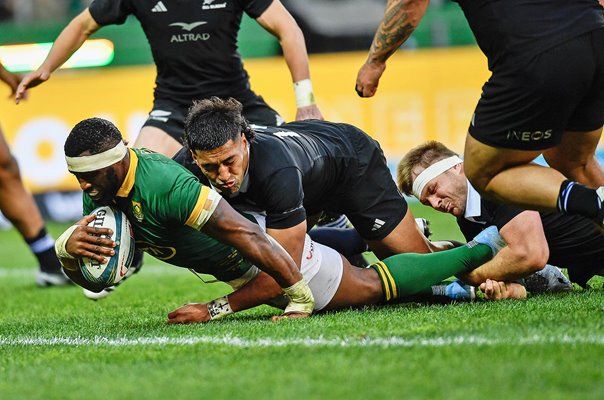 Siya Kolisi South Africa scores v New Zealand The Rugby Championship Cape Town 2024