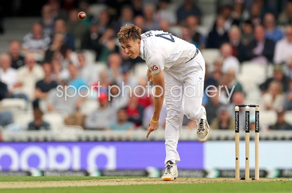 Josh Hull England bowls v Sri Lanka Oval Test Match 2024