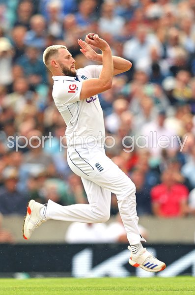 Gus Atkinson England bowls v Sri Lanka Oval Test Match 2024