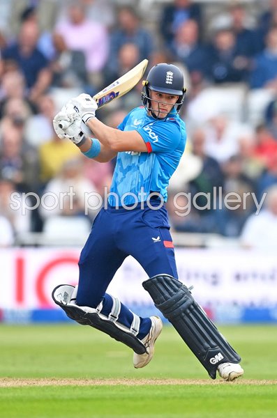 Jacob Bethell England bats v Australia 1st ODI Trent Bridge 2024