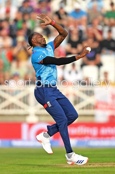 Jofra Archer England bowls v Australia 1st ODI Trent Bridge 2024