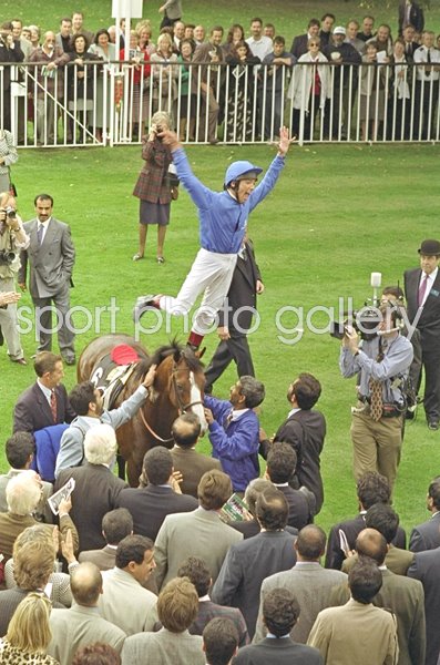 Frankie Dettori celebrates winning all 7 races in 1 day Royal Ascot 1996