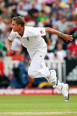 England bowler Stuart Broad in action v Pakistan