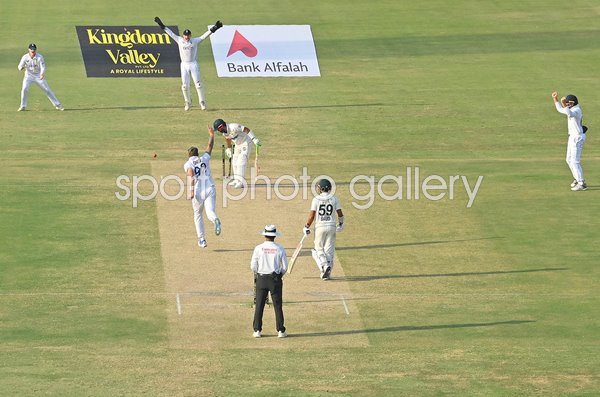 Brydon Carse England bowls Mohammad Rizwan Pakistan 1st Test Multan 2024