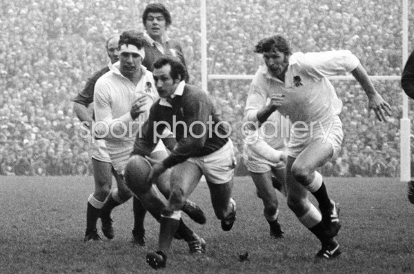 Gareth Edwards Wales Scrum Half v England Twickenham Five Nations 1976