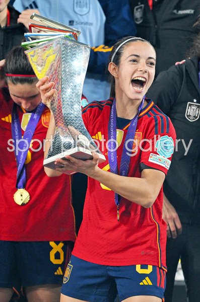 Aitana Bonmati Spain celebrates Women's Nations League win 2024