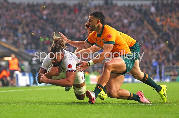 Chandler Cunningham-South England scores v Australia Autumn Series Twickenham 2024
