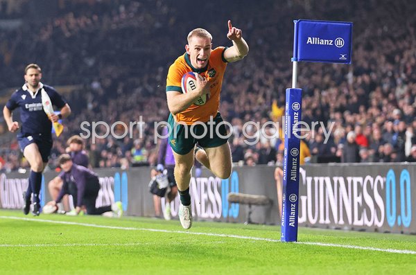 Max Jorgensen Australia scores winning try England Autumn Series Twickenham 2024