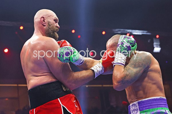 Tyson Fury punches Oleksandr Usyk World Heavyweight Fight Riyadh 2024