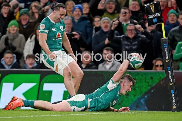 Dan Sheehan Ireland scores v England Dublin Six Nations 2025