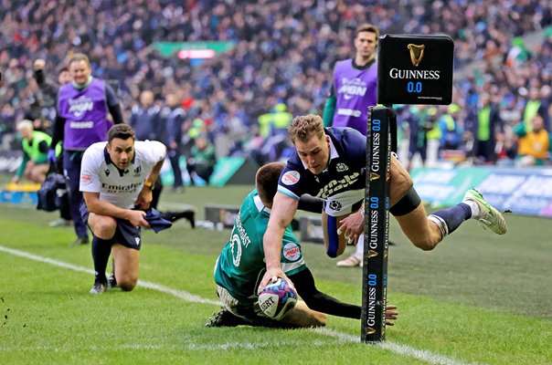 Duhan van der Merwe Scotland diving score v Ireland Murrayfield Six Nations 2025