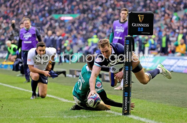 Duhan van der Merwe Scotland diving score v Ireland Murrayfield Six Nations 2025