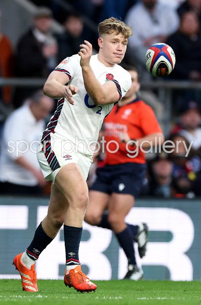 Fin Smith England v Scotland Twickenham Six Nations 2025