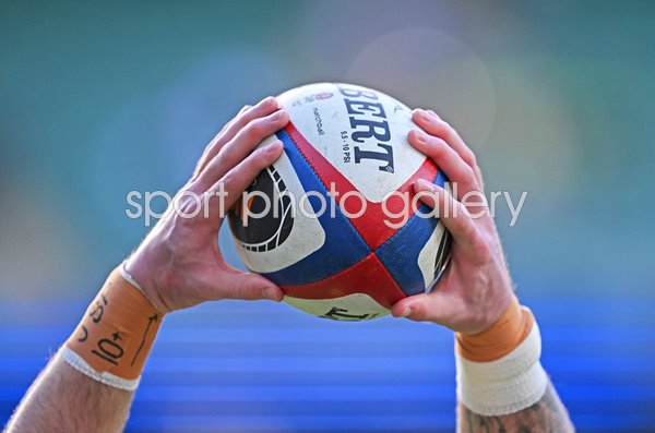 Hooker throws a rugby ball into lineout England v Scotland Twickenham Six Nations 2025