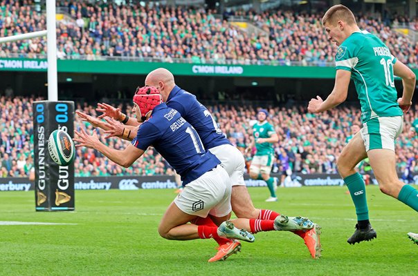 Louis Bielle-Biarrey France scores try v Ireland Dublin Six Nations 2025