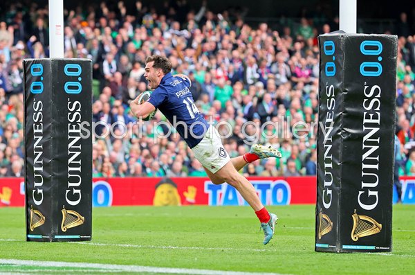 Damian Penaud France scores breakaway try v Ireland Dublin Six Nations 2025