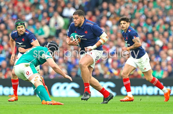 Emmanuel Meafou France charges at Ireland Dublin Six Nations 2025