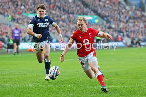 Blair Murray Wales scores v Scotland Murrayfield Six Nations 2025