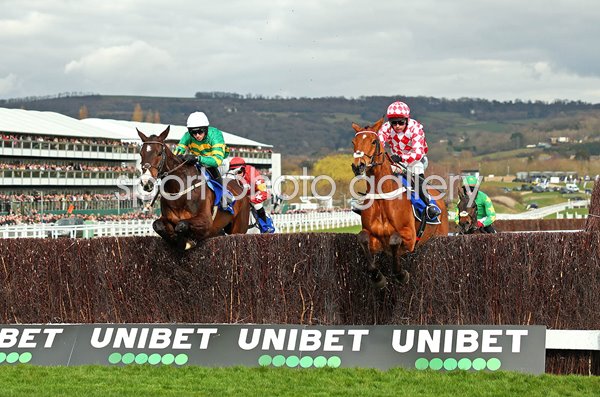 Nico de Boinville & Jango Baie win Arkle Challenge Trophy Novices' Chase Cheltenham 2025 