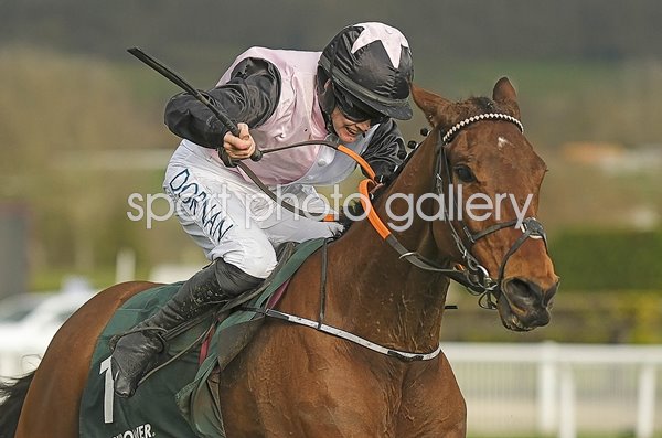 Rachael Blackmore riding Bob Olinger wins Stayers' Hurdle Cheltenham Festival 2025 