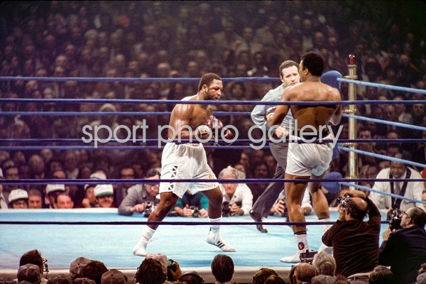 Joe Frazier v Muhammad Ali Madison Square Garden New York 1974