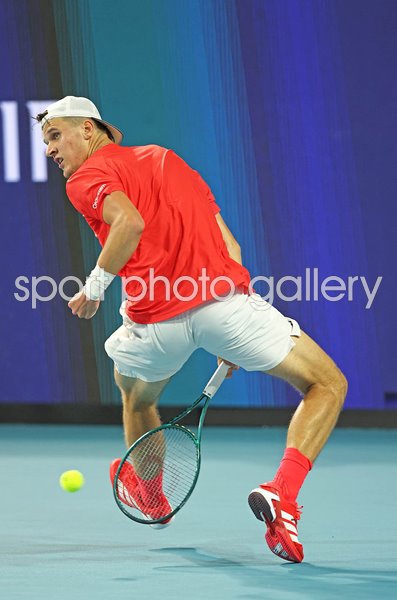 Jakub Mensik trick shot v Novak Djokovic Miami Open Final 2025