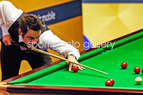 Ronnie O'Sullivan World Snooker action 2013
