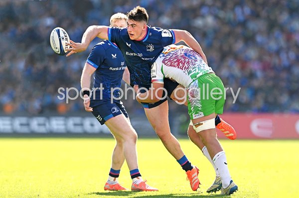 Dan Sheehan Leinster offload v Harlequins Last 16 Champions Cup 2025