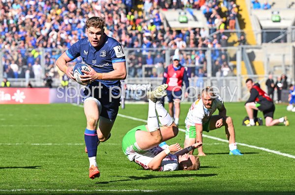Garry Ringrose Leinster scores v Harlequins Last 16 Champions Cup 2025 