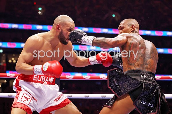 Conor Benn lands punch v Chris Eubank Jr Middleweight Fight London 2025