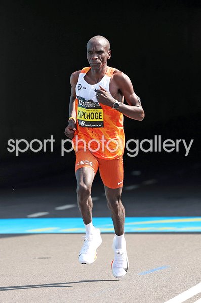 Eliud Kipchoge Kenyan marathon legend runs London Marathon 2025