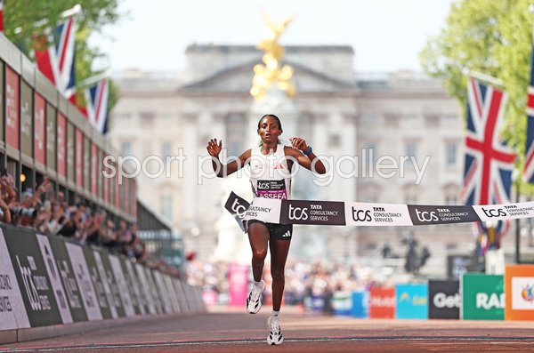 Tigst Assefa Ethiopia wins Women's Elite Race London Marathon 2025
