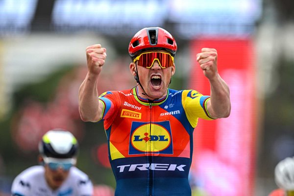 Mads Pedersen Denmark celebrates Stage 1 win Giro d'Italia 2025  