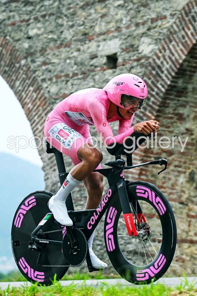 Isaac Del Toro Mexico Stage 10 Time Trial Giro d'Italia 2025  