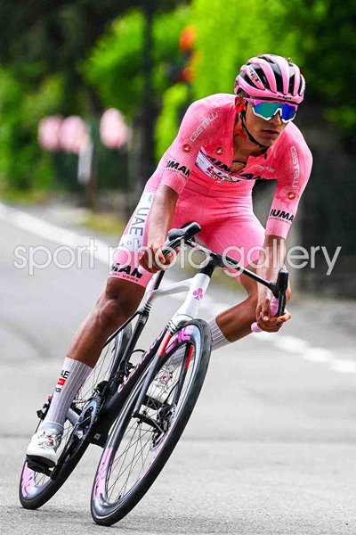 Isaac Del Toro Mexico & UAE Team Emirates Pink Jersey Stage 11 Giro d'Italia 2025  