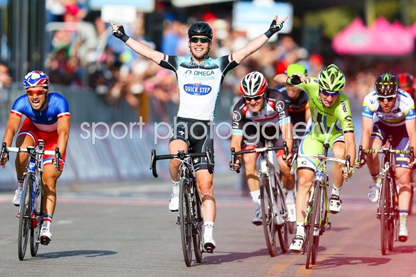 Mark Cavendish wins Stage 1 2013 Giro d'Italia 2013