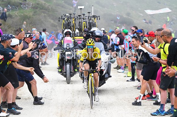 Simon Yates Great Britain climbs to Giro glory Stage 20 Giro d'Italia 2025