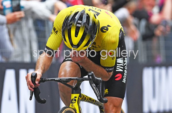 Simon Yates Great Britain celebrates Stage 20 win Giro d'Italia 2025