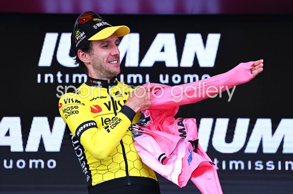 Simon Yates Great Britain takes the pink jersey Stage 20 Giro d'Italia 2025  