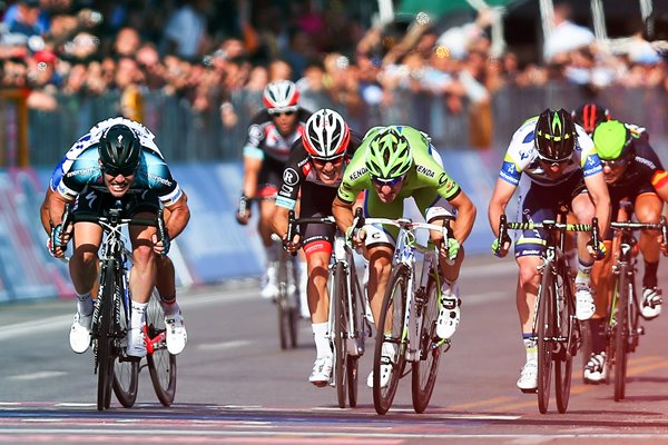 Mark Cavendish wins Stage 1 2013 Giro d'Italia 2013