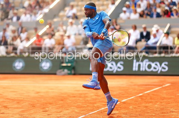 Frances Tiafoe USA backhand focus French Open Paris 2025