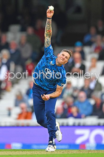 Brydon Carse England bowls v West Indies 3rd ODI Oval 2025