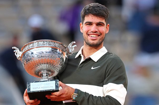 Carlos Alcaraz Spain Coupe des Mousquetaires trophy French Open 2025