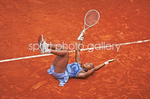 Coco Gauff USA winning moment v Aryna Sabalenka French Open Final 2025