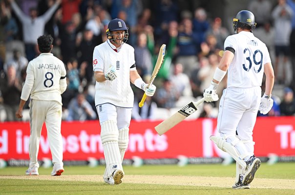Joe Root & Jamie Smith England celebrate victory v India 1st Test Headingley 2025