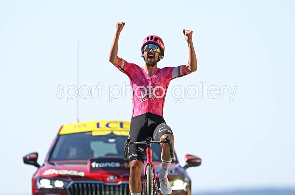 Ben Healy Ireland celebrates Stage 6 win Tour de France 2025  