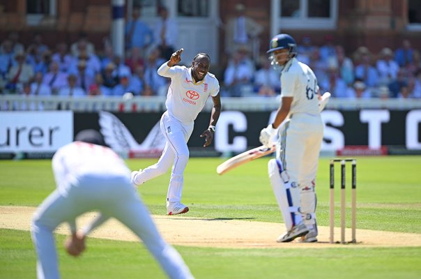 Jofra Archer England celebrates wicket v India Lord's Test Match 2025