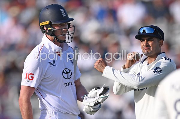 Zak Crawley England and India captain Shubman Gill exchange words Lord's Test 2025