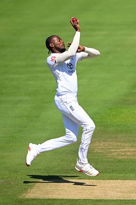 Jofra Archer England bowls v India Lord's Test Match 2025