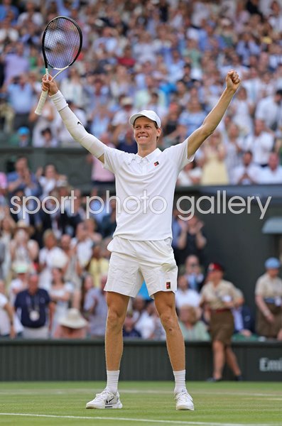 Jannik Sinner Italy celebrates Championship Point v Carlos Alcaraz Wimbledon 2025
